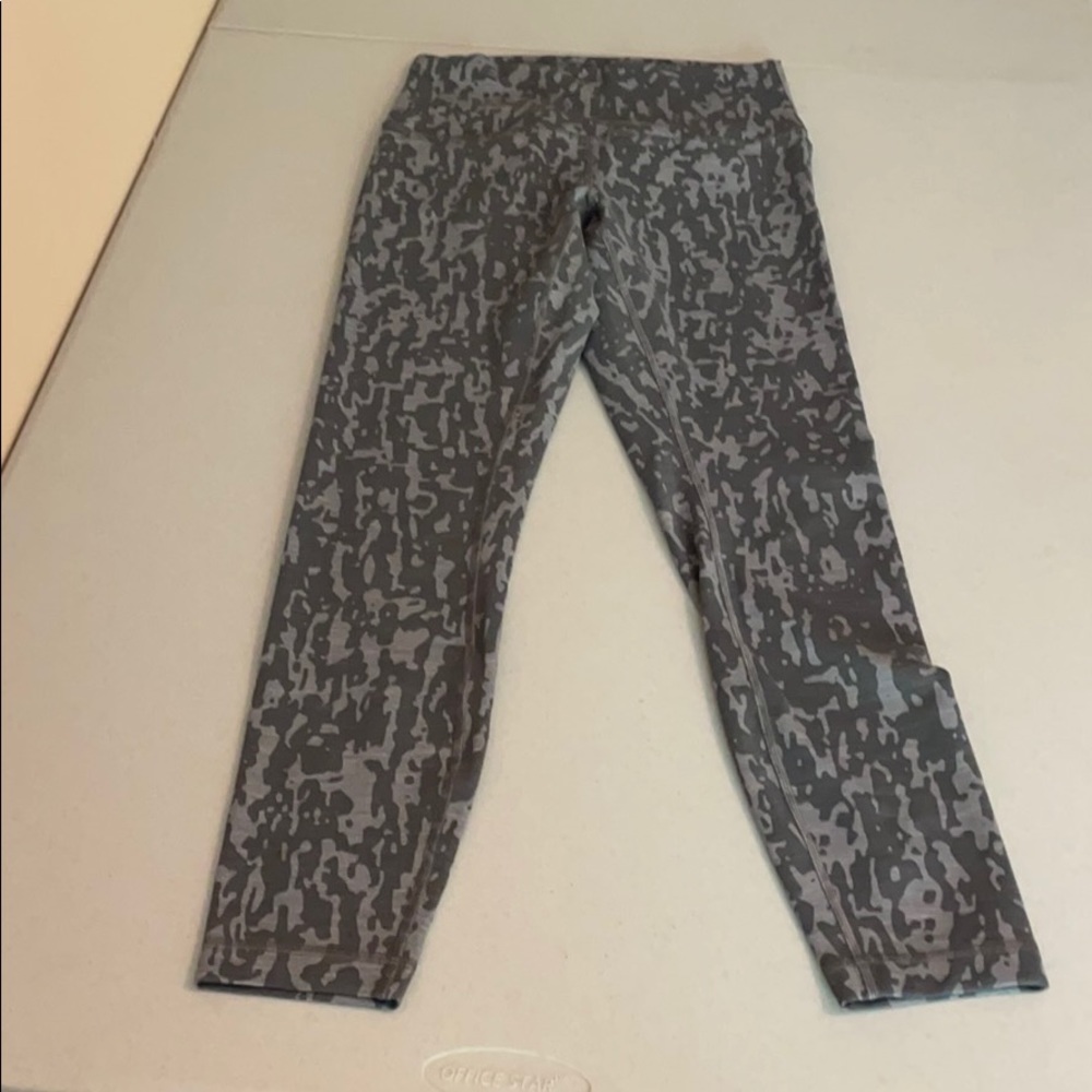 Lululemon cropped leggings